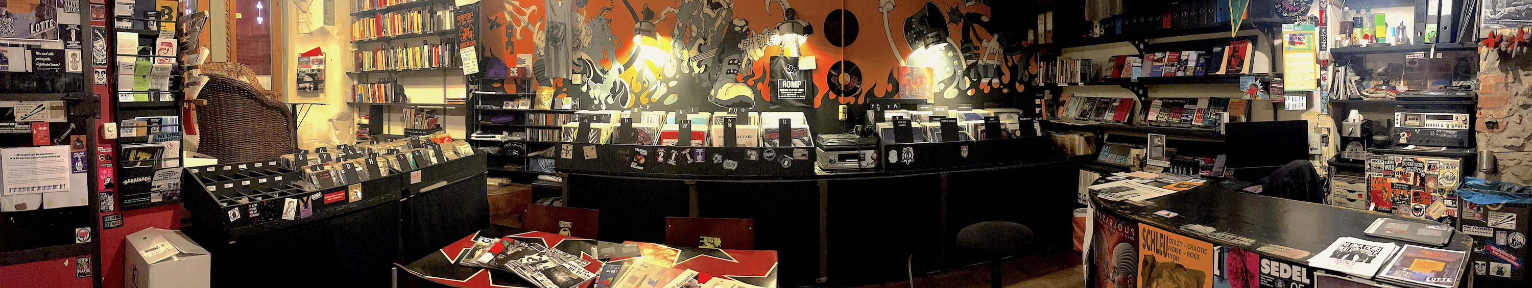 Info  Plattenladen Schriftzug